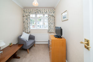 BEDROOM- click for photo gallery